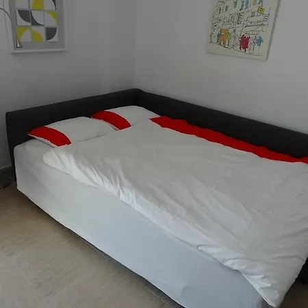 - Refino, 36 Apartment *